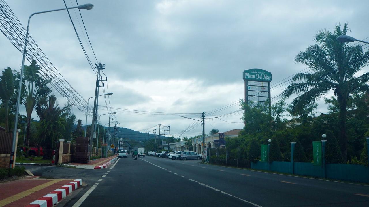 Villa Somewhere Phuket Thalang Bagian luar foto